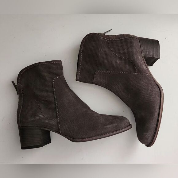 $550 AQUATALIA Taylor Textured Bootie Women's Size 7.5 - Picture 2 of 8